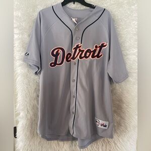 Detroit Tigers Majestic Men’s Vintage Short Sleeve Button Down Jersey. 2XL